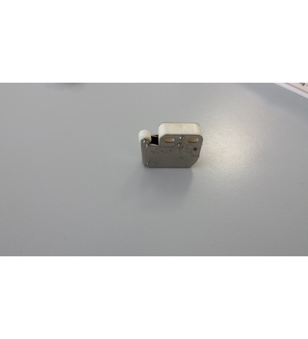 Trappe d'inspection pour plaques de plâtre en aluminium avec pousser-tirer ouverture système x 20 Chiusure1