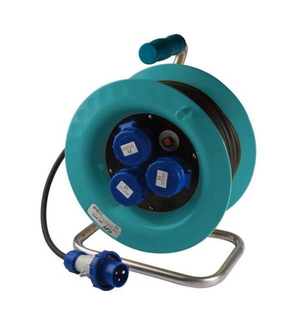 Avv.cavo 2 pr. 220 v cee  1 pr. 220 v bip. shuko  ip44